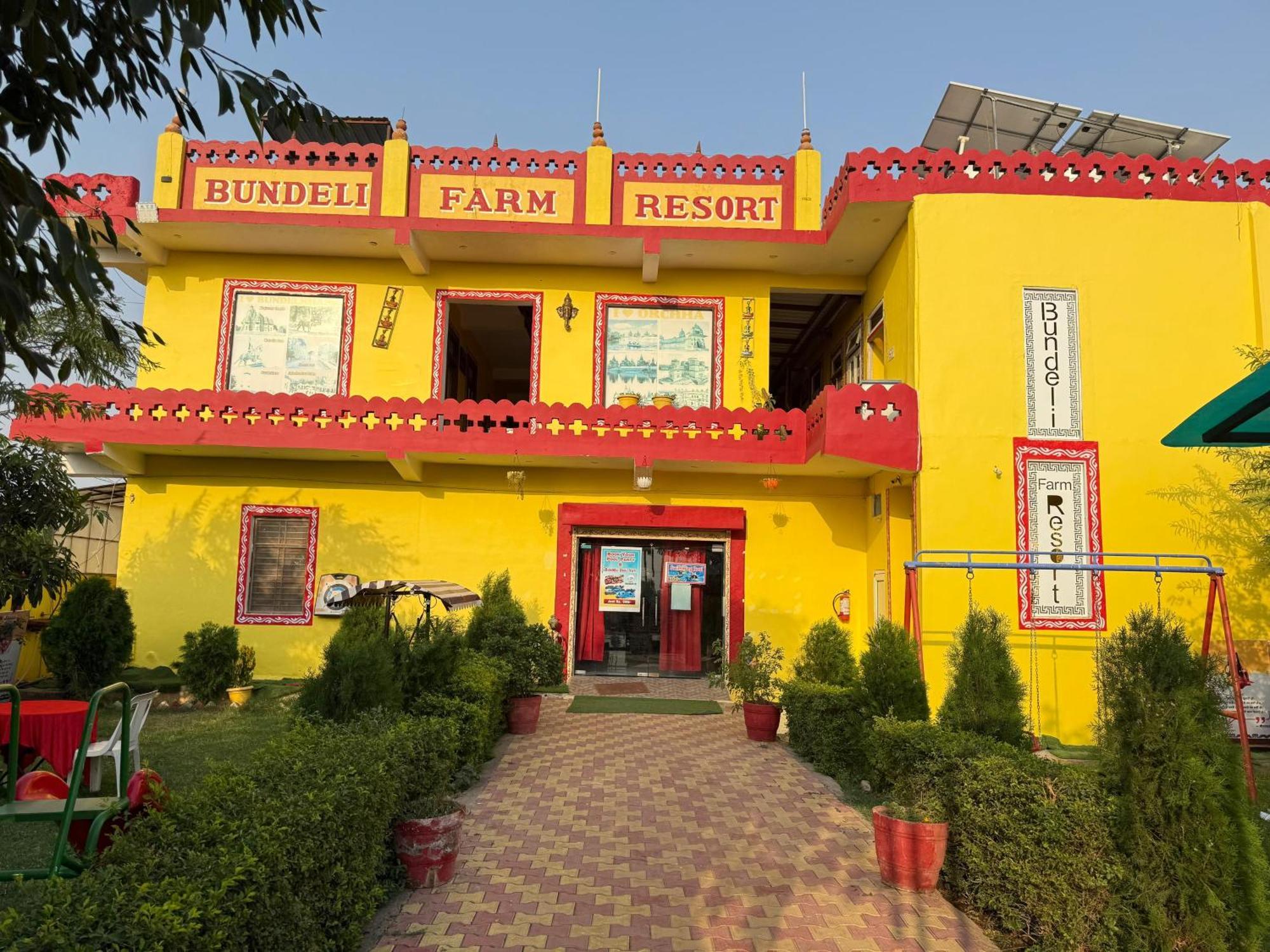 Bundeli Farm Resort & Banquet オルチャ エクステリア 写真